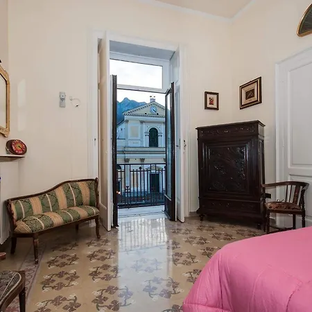 Apartment In Piazza Grande - *