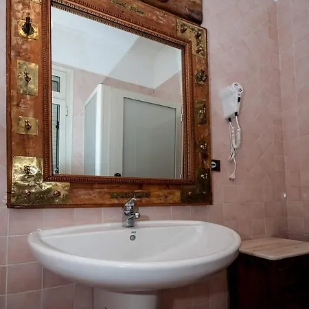 Apartment In Piazza Grande - *